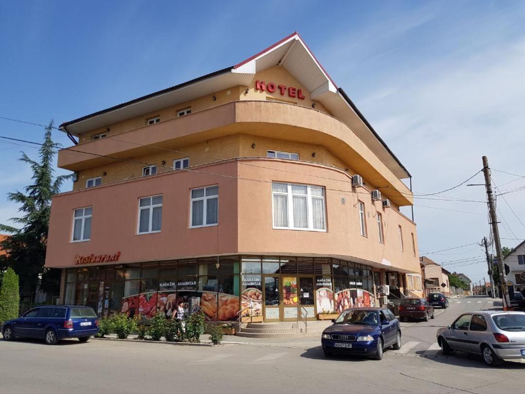 Hotel Floare De Colt Teius Exterior foto